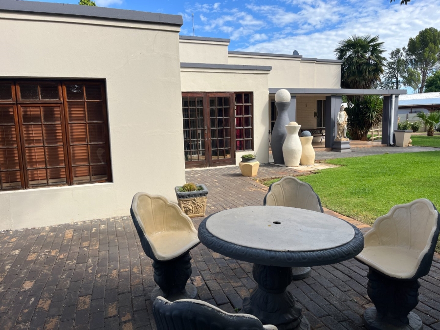 3 Bedroom Property for Sale in Potchefstroom South North West